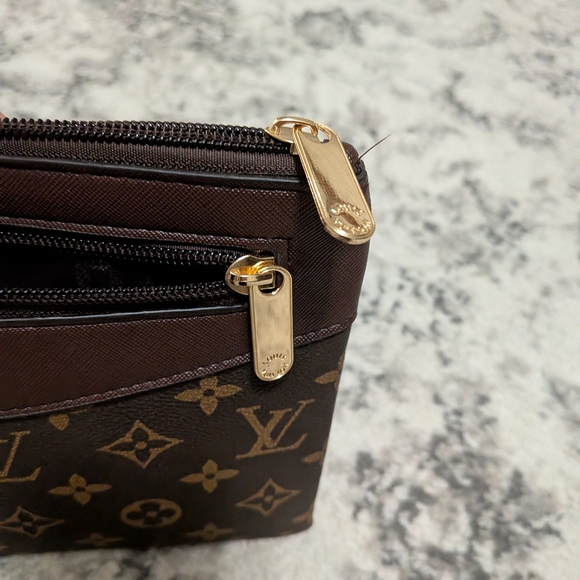 Brown Monogram Womans Clutch - Picture 5 of 6